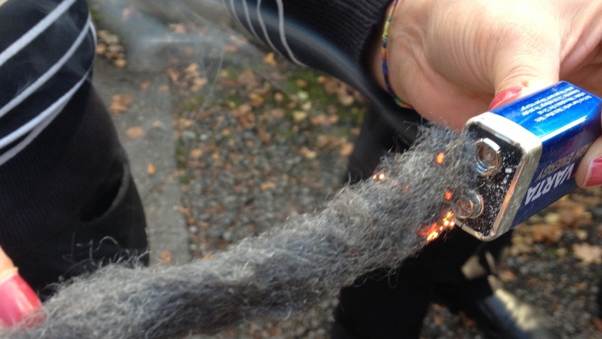 It goes that fast, just needs to come close together: polishing wool and a battery. It goes that fast...